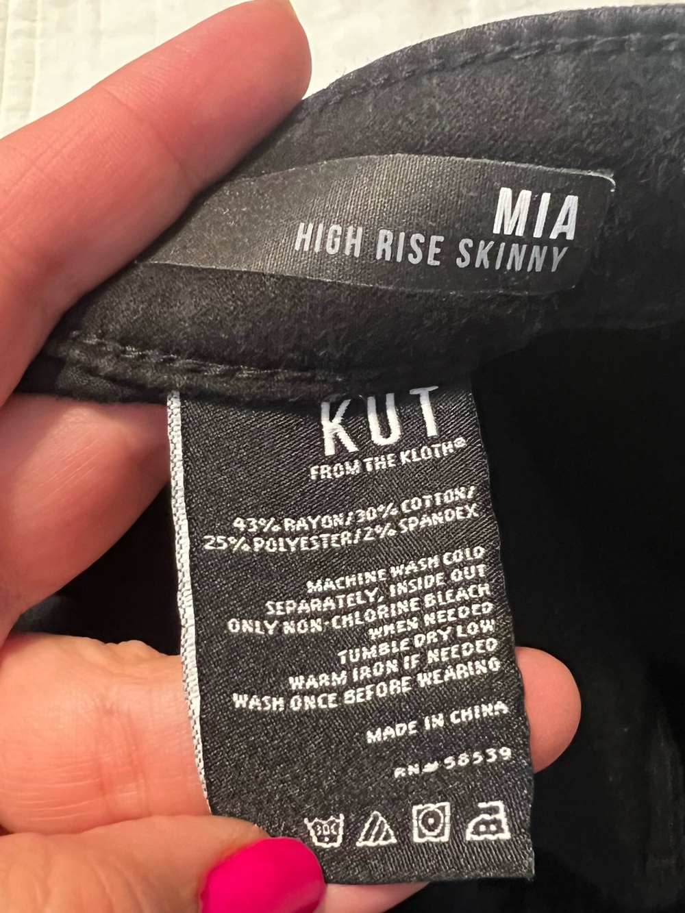 KUT from the Kloth Mia High Rise Skinny Jeans in Black | Women’s 8 - Picture 7 of 7